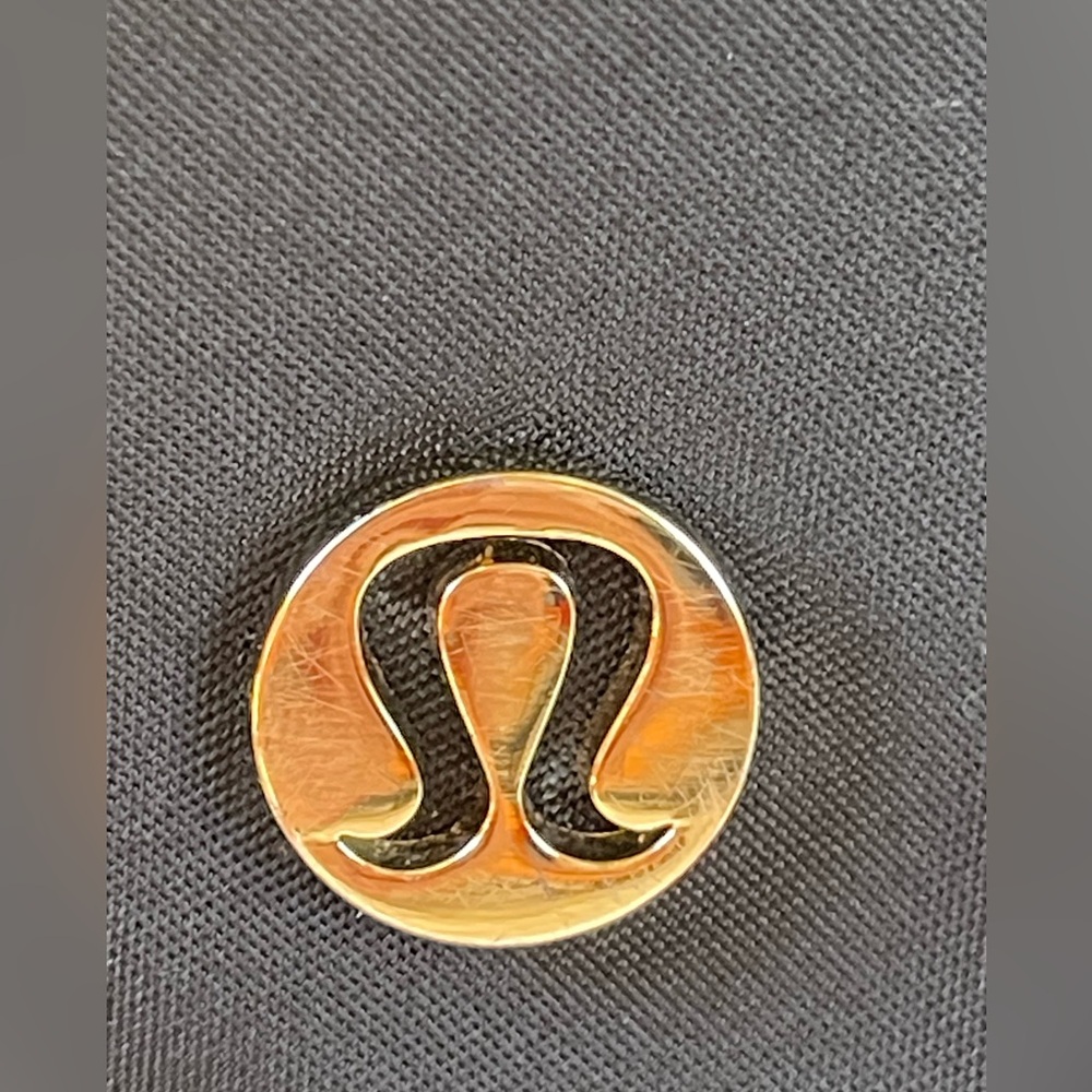 Lululemon All Night Festival Bag Vol 5L in Black /Gold - Picture 8 of 16